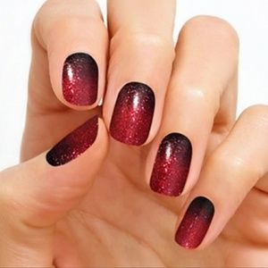 Bloody Gorgeous Color Street Nail Strips